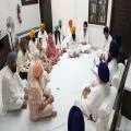 AAP MLAs Apologise at Sri Akal Takht Sahib, Disown MLA Giaspura’s Caste Discrimination Remarks
