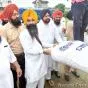 ਵਿਧਾਇਕ ਲਾਲਪੁਰਾ ਵਲੋਂ ਪਿੰਡ ਚੰਬਾ ਕਲਾਂ ਵਿਖੇ ਪ੍ਰਭਾਵਿਤ ਪਰਿਵਾਰਾਂ ਨੂੰ ਪ੍ਰਦਾਨ ਕੀਤੀ ਲੋੜੀਂਦੀ ਰਾਹਤ ਸਮੱਗਰੀ