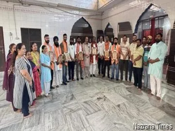 ਸ੍ਰੀ ਰਾਮ ਮੰਦਿਰ ਮਾਰਕਫੈੱਡ ਰੋਡ ਵਿਖੇ ਨਗਰ ਨਿਗਮ ਦੇ ਜੇਤੂ ਕੌਂਸਲਰਾਂ ਨੇ ਮੱਥਾ ਟੇਕਿਆ