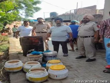 ਪਿੰਡ ਤੋਤੀ ਅਤੇ ਲਾਟੀਆਂਵਾਲ ਵਿਖੇ 2000 ਲੀਟਰ ਲਾਹਨ ਡਰਮ ਅਤੇ 20 ਲੀਟਰ ਨਜਾਇਜ ਸ਼ਰਾਬ ਲਵਾਰਸ ਬਰਾਮਦ ਕਰਕੇ ਮੌਕੇ ਤੇ ਹੀ ਨਸ਼ਟ ਕਰ ਦਿੱਤੀ ਗਈ