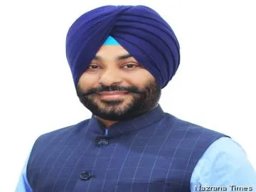 ਮਹਾਰਾਸ਼ਟਰ ਦੇ ਨਾਂਦੇੜ ਚ ਗੁਰਦੁਆਰਾ ਮਾਤਾ ਸਾਹਿਬ ਕੌਰ ਨੇੜੇ ਸ਼੍ਰੋਮਣੀ ਅਕਾਲੀ ਦਲ ਦੇ ਪ੍ਰਧਾਨ ਸੁਖਬੀਰ ਸਿੰਘ ਬਾਦਲ ਤੇ ਹੋਇਆ ਜਾਨਲੇਵਾ ਹਮਲਾ ਗੰਭੀਰ ਚਿੰਤਾ ਦਾ ਵਿਸ਼ਾ-ਐਚਐਸ ਵਾਲੀਆ