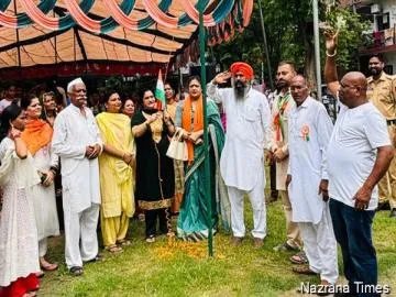 80ਵੇਂ ਆਜ਼ਾਦੀ ਦਿਵਸ ਮੌਕੇ ਚੰਡੀਗੜ੍ਹ ਨਗਰ-ਨਿਗਮ ਦੇ ਵਾਰਡ ਨੰ. 30 ਤੋਂ ਕੌਂਸਲਰ ਹਰਦੀਪ ਸਿੰਘ ਬੁਟੇਰਲਾ ਨੇ ਵੱਖ-ਵੱਖ ਅਜ਼ਾਦੀ ਸਮਾਗਮਾਂ 'ਚ ਲਹਿਰਾਇਆ ਝੰਡਾ...