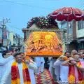 ਵੀਐਚਪੀ ਅਤੇ ਬਜਰੰਗ ਦਲ ਦੇ ਅਹੁਦੇਦਾਰਾਂ ਨੇ ਜਨਮ ਅਸ਼ਟਮੀ ਦੀ ਪ੍ਰਭਾਤ ਫੇਰੀ ਦਾ ਫੁੱਲਾਂ ਦੀ ਵਰਖਾ ਕਰਕੇ ਕੀਤਾ ਸਵਾਗਤ