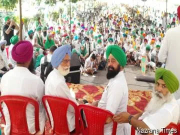 ਚੰਡੀਗੜ੍ਹ ਕਿਸਾਨ ਮੋਰਚਾ ਦੇ 5ਵੇਂ ਦਿਨ ਕਿਸਾਨਾਂ ਨੇ ਭਾਰੀ ਮੀਂਹ 'ਚ ਵੀ ਏਅਰਪੋਰਟ ਰੋਡ 'ਤੇ ਸਥਿਤ ਚੌਕਾਂ 'ਚ ਖੜਕੇ ਕਿਸਾਨੀ ਮੰਗਾਂ ਲਈ ਕੀਤੀ ਆਵਾਜ਼ ਬੁਲੰਦ....