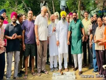 ਸੈਕਟਰ 41-ਡੀ ਚੰਡੀਗੜ੍ਹ ਦੇ ਮਕਾਨ ਨੰਬਰ 3001 ਦੇ ਨੇੜੇ (ਜੰਗਲ ਰੋਡ) ਉਤੇ ਪੇਵਰ ਬਲਾਕ ਲਗਾਉਣ ਦਾ ਕੰਮ ਹੋਇਆ ਸ਼ੁਰੂ : ਕੌਂਸਲਰ ਹਰਦੀਪ ਸਿੰਘ ਬੁਟਰੇਲਾ