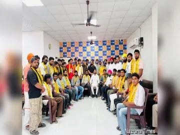 ਕਪੂਰਥਲਾ ਦੇ ਵੱਖ-ਵੱਖ ਪਿੰਡਾਂ ਤੋਂ ਨੌਜਵਾਨਾਂ ਨੇ ਆਮ ਆਦਮੀ ਪਾਰਟੀ ਦਾ ਪੱਲਾ ਫੜਿਆ