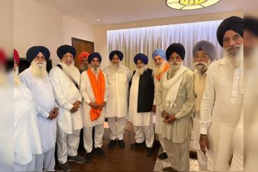 ਧਰਮੀ ਫ਼ੌਜੀਆਂ ਨੇ ਕੀਤੀ ਸੁਖਬੀਰ ਸਿੰਘ ਬਾਦਲ ਨਾਲ ਮੁਲਾਕਾਤ