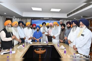 ਸ਼੍ਰੋਮਣੀ ਕਮੇਟੀ ਵੱਲੋਂ ਅੰਮ੍ਰਿਤਧਾਰੀ ਬੱਚਿਆਂ ਨੂੰ 2 ਕਰੋੜ 28 ਲੱਖ ਰੁਪਏ ਦੇ ਵਜੀਫੇ ਜਾਰੀ