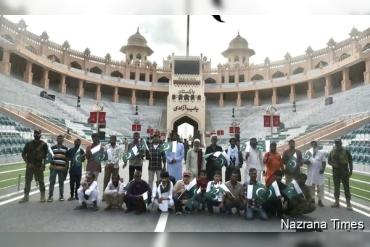 भारतीय जेलों से रिहा 25 पाकिस्तानी मछुआरे घर पहुंचे, परिवारों से हुआ भावुक मिलन