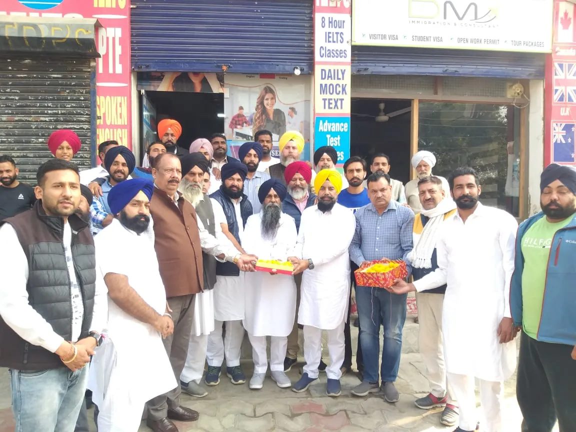 ਸ਼੍ਰੋਮਣੀ ਅਕਾਲੀ ਦਲ ਨੇ ਜੱਥੇਦਾਰ ਮਾਹਲਾ ਦੀ ਅਗਵਾਈ 'ਚ ਵੰਡੇ ਲੱਡੂ