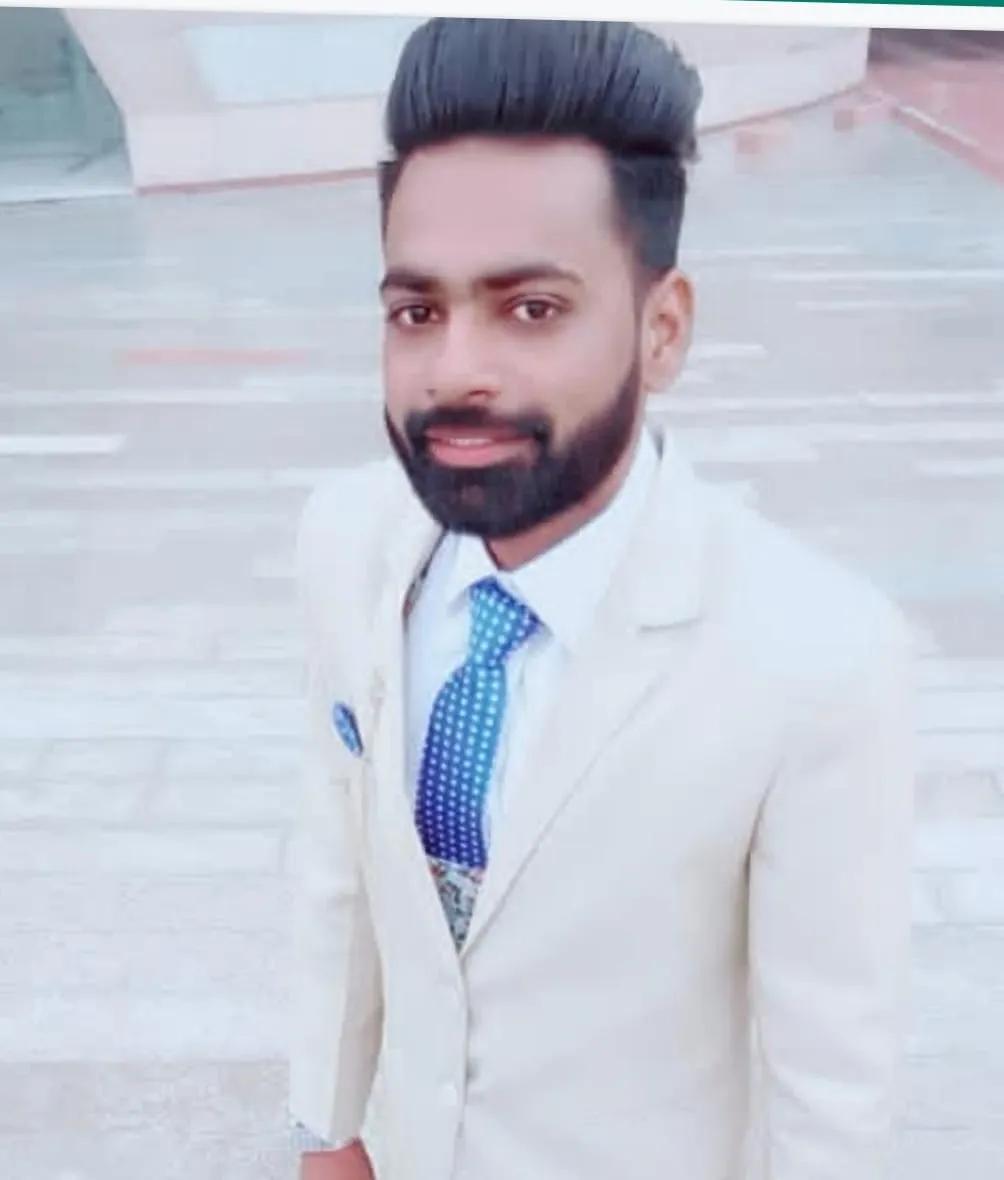 ਬਾਹਰ ਦਾ ਝਾਂਸਾ ਦੇ ਕੇ 16 ਲੱਖ  ਠੱਗਣ ਵਾਲੇ ਏਜੰਟਾਂ ਖ਼ਿਲਾਫ਼ ਐਸ ਐਸ ਪੀ  ਨੂੰ ਦਿੱਤੀ ਦਰਖ਼ਾਸਤ