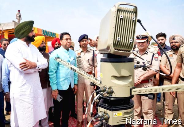 ਪੰਜਾਬ ਵਿੱਚ ਨਸ਼ਿਆਂ ਵਿਰੁੱਧ ਜੰਗ ਫ਼ੈਸਲਾਕੁੰਨ ਦੌਰ 'ਚ: ਸਰਹੱਦ ਪਾਰੋਂ ਨਾਰਕੋ-ਅੱਤਵਾਦ ਨਾਲ ਨਜਿੱਠਣ ਲਈ ਨੌਸ਼ਹਿਰਾ ਢਾਲਾ ਵਿਖੇ ਅਤਿ-ਆਧੁਨਿਕ ਐਂਟੀ-ਡਰੋਨ ਟੈਕਨਾਲੋਜੀ ਦਾ ਟਰਾਇਲ