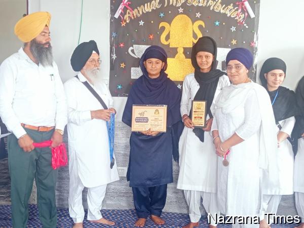 ਗੁਰੂ ਨਾਨਕ ਖਾਲਸਾ ਸਕੂਲ ਤੇ ਗੁਰੂ ਨਾਨਕ ਮਿਸ਼ਨਰੀ ਐਜੂਕੇਸ਼ਨਲ ਟਰੱਸਟ ਲੁਹਾਰਾਂ ਚਾੜ੍ਹਕੇ ਭੋਗਪੁਰ ਵੱਲੋਂ  ਵਿਸਾਖੀ ਅਤੇ ਖਾਲਸਾ  ਸਾਜਨਾ ਦਿਹਾੜਾ ਮਨਾਇਆ ਗਿਆ।