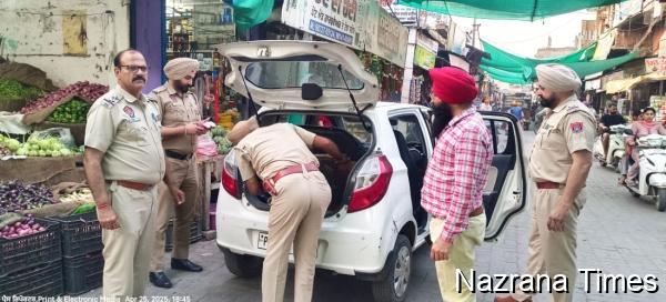 ਐਸਐਚਓ ਚੋਹਲਾ ਸਾਹਿਬ ਵਲੋਂ ਵਿਸ਼ੇਸ਼ ਨਾਕੇਬੰਦੀ ਦੌਰਾਨ ਵਾਹਨਾਂ ਦੀ ਚੈਕਿੰਗ