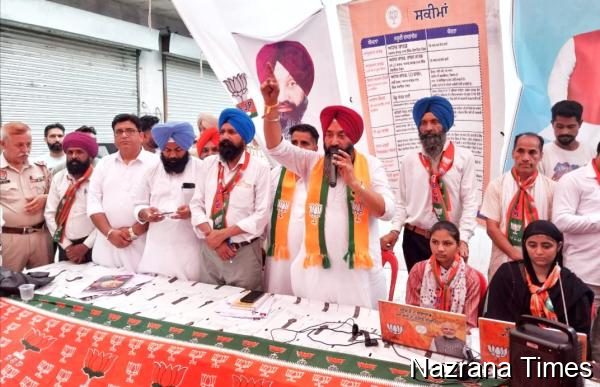 ਭਾਜਪਾ ਦੇ ਜ਼ਿਲ੍ਹਾ ਪ੍ਰਧਾਨ ਸੰਧੂ ਦੀ ਅਗਵਾਈ ਹੇਠ ਮੁਹੱਲਾ ਜਸਵੰਤ ਸਿੰਘ ਵਿਖੇ ਵਿਸ਼ਾਲ ਕੈਂਪ ਆਯੋਜਿਤ