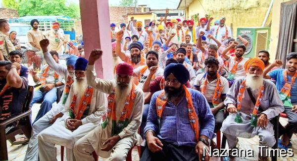 ਪਿੰਡ ਮੀਰਪੁਰ ਵਿਖੇ ਮੌਜੂਦਾ ਸਰਪੰਚ ਸਮੇਤ ਸੈਂਕੜੇ ਮੋਹਤਬਰ ਜ਼ਿਲ੍ਹਾ ਪ੍ਰਧਾਨ ਦੀ ਅਗਵਾਈ ਹੇਠ ਭਾਜਪਾ ਵਿੱਚ ਸ਼ਾਮਲ