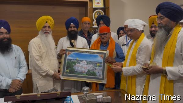 ਰਾਜਪਾਲ ਪੰਜਾਬ ਨੇ ਜਥੇਦਾਰ ਗੜਗੱਜ ਨਾਲ ਕੀਤੀ ਮੁਲਾਕਾਤ, ਦੋਵਾਂ ਵਿਚਕਾਰ ਅਹਿਮ ਮਾਮਲਿਆਂ ’ਤੇ ਹੋਈ ਵਿਚਾਰ ਚਰਚਾ