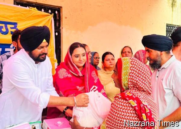 NT Punjab Flood News , ਵਿਧਾਇਕ ਲਾਲਪੁਰਾ ਤੇ ਅਮਨਦੀਪ ਕੌਰ ਅਰੋੜਾ ਵਲੋਂ ਦਰਿਆਈ ਪਾਣੀ ਨਾਲ ਪ੍ਰਭਾਵਿਤ ਪਰਿਵਾਰਾਂ ਨੂੰ ਰਾਹਤ ਸਮੱਗਰੀ ਦੀ ਵੰਡ 