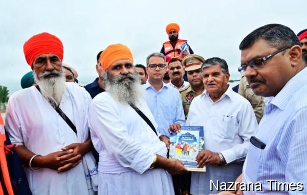 ਮਾਨਯੋਗ ਗਵਰਨਰ ਵਲੋਂ ਸੰਪਰਦਾਇ ਕਾਰ ਸੇਵਾ ਸਰਹਾਲੀ ਸਾਹਿਬ ਵੱਲੋਂ ਚੱਲ ਰਹੀਆਂ ਸੇਵਾਵਾਂ ਦੀ ਕੀਤੀ ਸ਼ਲਾਘਾ