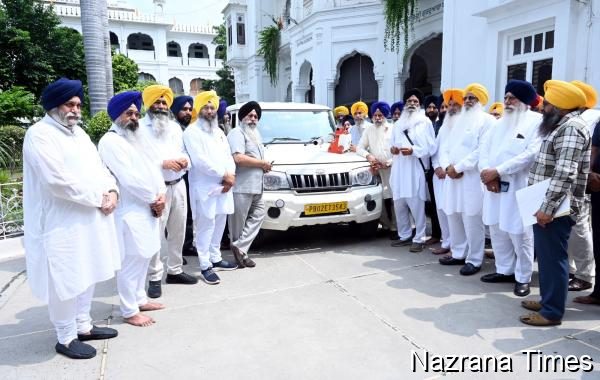 ਸ਼੍ਰੋਮਣੀ ਕਮੇਟੀ ਪ੍ਰਧਾਨ ਨੇ ਅਧਿਕਾਰੀਆਂ ਨਾਲ ਮੀਟਿੰਗ ਕਰਕੇ ਹੜ੍ਹਾਂ ਸਬੰਧੀ ਰਾਹਤ ਕਾਰਜਾਂ ਦੀ ਕੀਤੀ ਸਮੀਖਿਆ