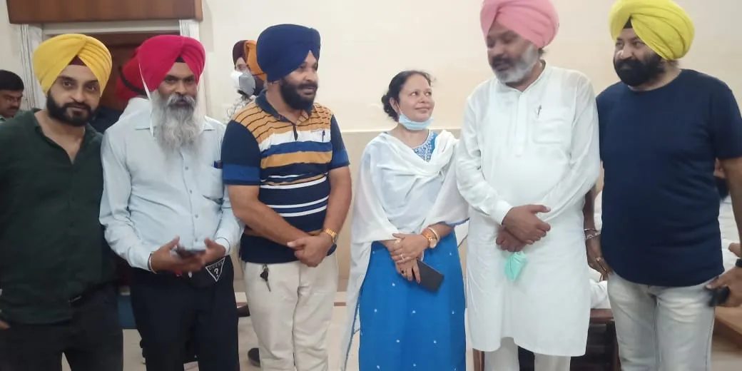 ਸਾਬਕਾ ਜੱਜ "ਮੰਜੂ ਰਾਣਾ" ਨੇ "ਆਪ" ਹਾਈਕਮਾਨ ਨਾਲ ਕੀਤੀ ਵਿਸ਼ੇਸ਼ ਮੀਟਿੰਗ---ਕੰਵਰ ਇਕਬਾਲ ਸਿੰਘ