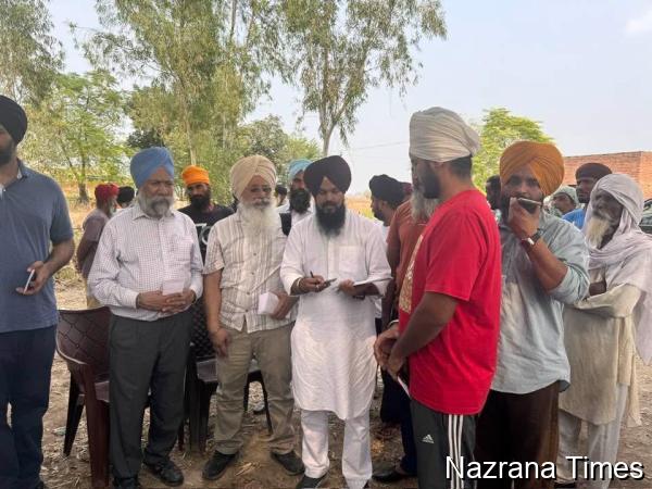ਯੂ.ਕੇ. ਤੋਂ ਸੰਸਦ ਮੈਂਬਰ ਤਨਮਨਜੀਤ ਸਿੰਘ ਢੇਸੀ ਦੇ ਪਰਿਵਾਰਿਕ ਮੈਂਬਰ ਹੜ੍ਹ ਪੀੜਤ ਲੋਕਾਂ ਕੋਲ ਸਿੱਧੀ ਮਦਦ ਦੇਣ ਪਹੁੰਚੇ