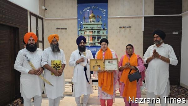 ਡੇੜ੍ਹ ਮਿੰਟ ਵਿੱਚ ਅੱਠ ਕਵਿਤਾਵਾਂ ਲਿਖਣ ਵਾਲੀ ਗੁਰਸਿੱਖ ਬੱਚੀ ਗੁਰਸ਼ਰਨ ਕੌਰ ਦਾ ਜਥੇਦਾਰ ਗੜਗੱਜ ਵੱਲੋਂ ਸਨਮਾਨ