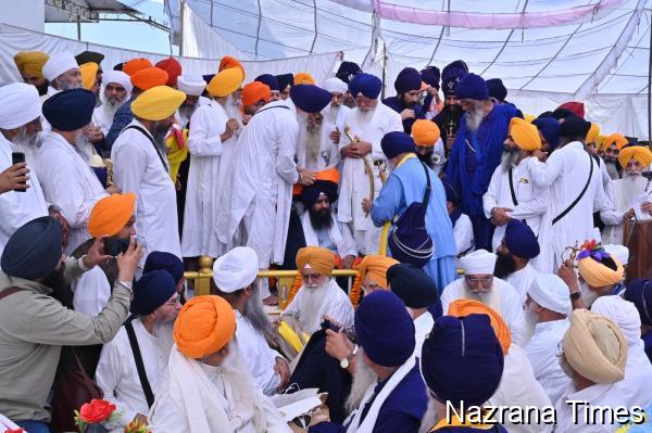 ਤਖ਼ਤ ਸ੍ਰੀ ਕੇਸਗੜ੍ਹ ਸਾਹਿਬ ਵਿਖੇ ਸਿੱਖ ਜਥੇਬੰਦੀਆਂ ਨੇ ਜਥੇਦਾਰ ਗਿਆਨੀ ਕੁਲਦੀਪ ਸਿੰਘ ਗੜਗੱਜ ਦਾ ਦਸਤਾਰਾਂ ਦੇ ਕੇ ਕੀਤਾ ਸਨਮਾਨ