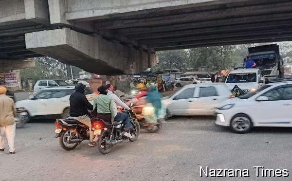 ਕਸਬਾ ਟਾਂਗਰਾ ਐਨ ਐਚ ਵਨ ਹਾਈਵੇ ਤੇ ਬਣਿਆ ਪੁਲ ਦਾ ਅਧੂਰਾ ਕੰਮ ਰਹਿਣ ਕਾਰਨ ਲੋਕਾਂ ਦੀ ਸਿਰਦਰਦੀ ਬਣਿਆ