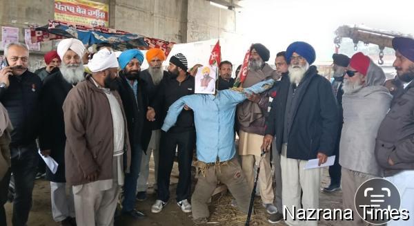 ਪੱਤਰਕਾਰਾਂ ਤੇ ਦਰਜ ਕੇਸਾਂ ਦੇ ਰੋਸ ਵਜੋਂ ਅੱਜ ਪੰਜਾਬ ਸਰਕਾਰ ਦੇ ਪੁਤਲੇ ਫੂਕੇ