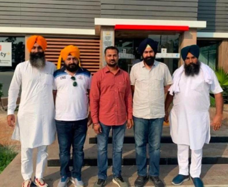 ਕਾਲੇ ਕਨੂੰਨਾਂ ਦੇ ਵਿਰੋਧ ਵਿੱਚ ਸ਼੍ਰੋਮਣੀ ਅਕਾਲੀ ਦਲ ਦਾ ਜਥਾ  ਭੋਗਪੁਰ ਤੋਂ ਦਿੱਲੀ ਨੂੰ ਹੋਇਆ ਰਵਾਨਾ     
