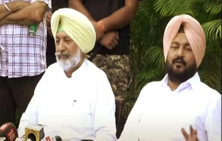BIG NEWS : ਕਾਂਗਰਸ ਦਾ ਕਾਟੋ ਕਲੇਸ਼ ਜਾਰੀ, ਮੰਤਰੀ ਮੰਡਲ ਤੋਂ ਹਟਾਏ ਵਿਧਾਇਕਾਂ ਨੇ ਖੋਲ੍ਹਿਆ ਮੋਰਚਾ, ਹਾਈਕਮਾਂਡ ‘ਤੇ ਦਾਗੇ ਸਵਾਲ