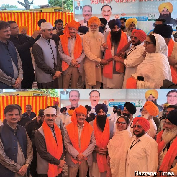 Ramesh Singh Arora Leads Reception of Sikh Yatrees in Pakistan