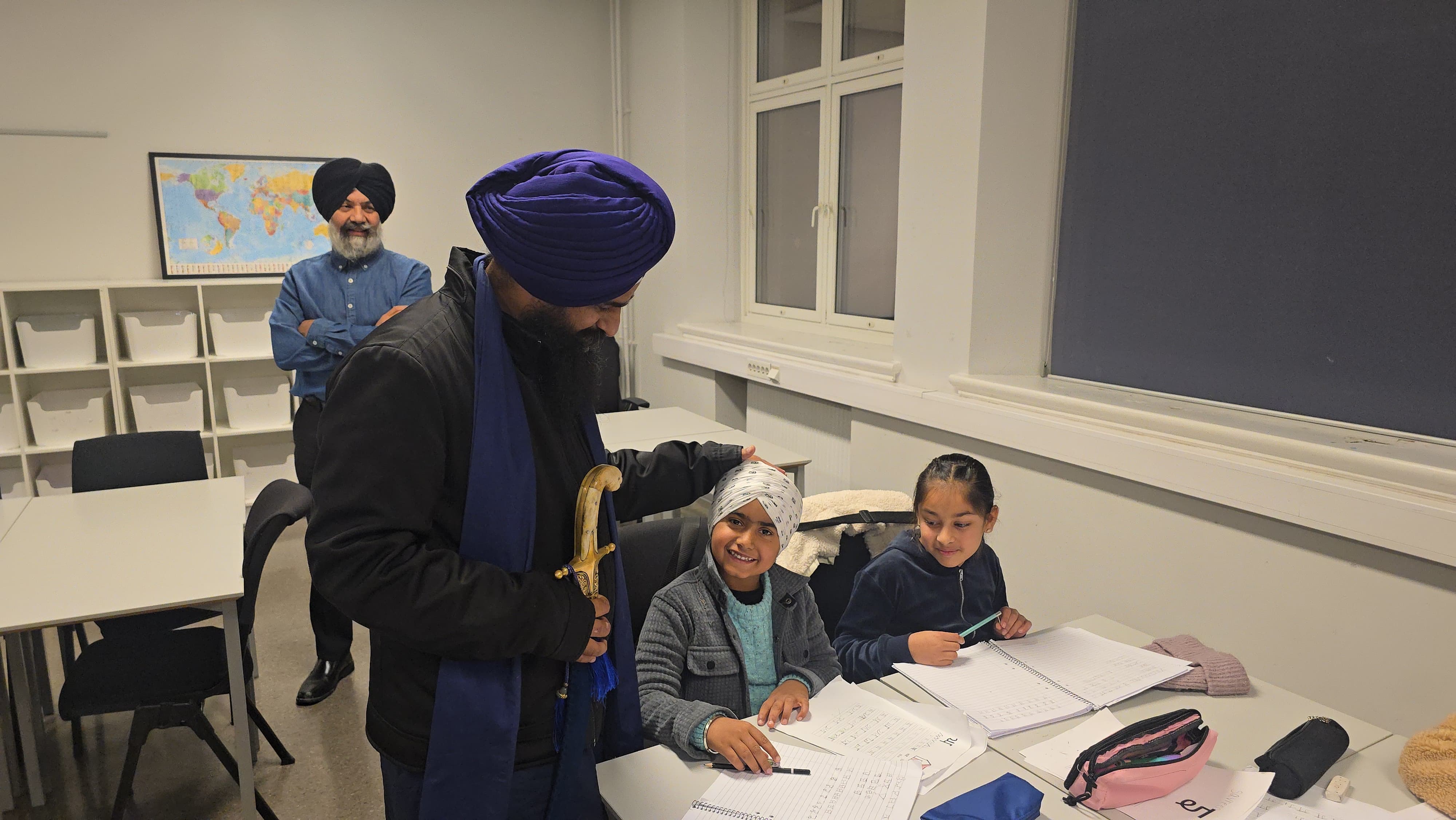ਜਥੇਦਾਰ ਕੁਲਦੀਪ ਸਿੰਘ ਗੜਗੱਜ (ਨਾਰਵੇ) ਸਕੂਲ ਦੌਰਾ