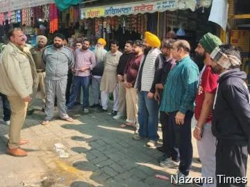 ਥਾਣਾ ਮੁਖੀ ਚੋਹਲਾ ਸਾਹਿਬ ਰਾਜ ਕੁਮਾਰ ਵਲੋਂ ਵਲੋਂ ਦੁਕਾਨਦਾਰਾਂ ਨਾਲ ਮੀਟਿੰਗ