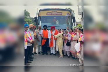 ਮੁੱਖ ਮੰਤਰੀ ਤੀਰਥ ਯਾਤਰਾ ਯੋਜਨਾ ਵਿਧਾਇਕ ਕੁਲਵੰਤ ਸਿੰਘ ਦੀ ਦੇਖ-ਰੇਖ 'ਚ ਮੋਹਾਲੀ ਤੋਂ ਸ੍ਰੀ ਅੰਮ੍ਰਿਤਸਰ ਸਾਹਿਬ ਲਈ ਬਸ ਹੋਈ ਰਵਾਨਾ...