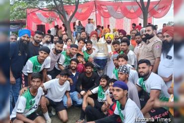 ਬਾਬਾ ਗੁਰਮੁਖ ਦਾਸ ਸਪੋਰਟਸ ਕਲੱਬ ਟਾਂਗਰਾ ਵੱਲੋਂ ਕਰਵਾਏ ਗਏ ਫੁਟਬਾਲ ਟੂਰਨਾਂਮੈਂਟ ਸਮਾਪਤ।ਜੇਤੂ ਟੀਮਾਂ ਨੂੰ ਸਨਮਾਨਿਤ ਕੀਤਾ ਗਿਆ।