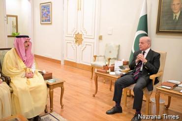 PM Shehbaz Hosts High-Level Meetings to De-escalate Regional Tensions